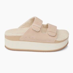 Ojai Ciara reef platforms